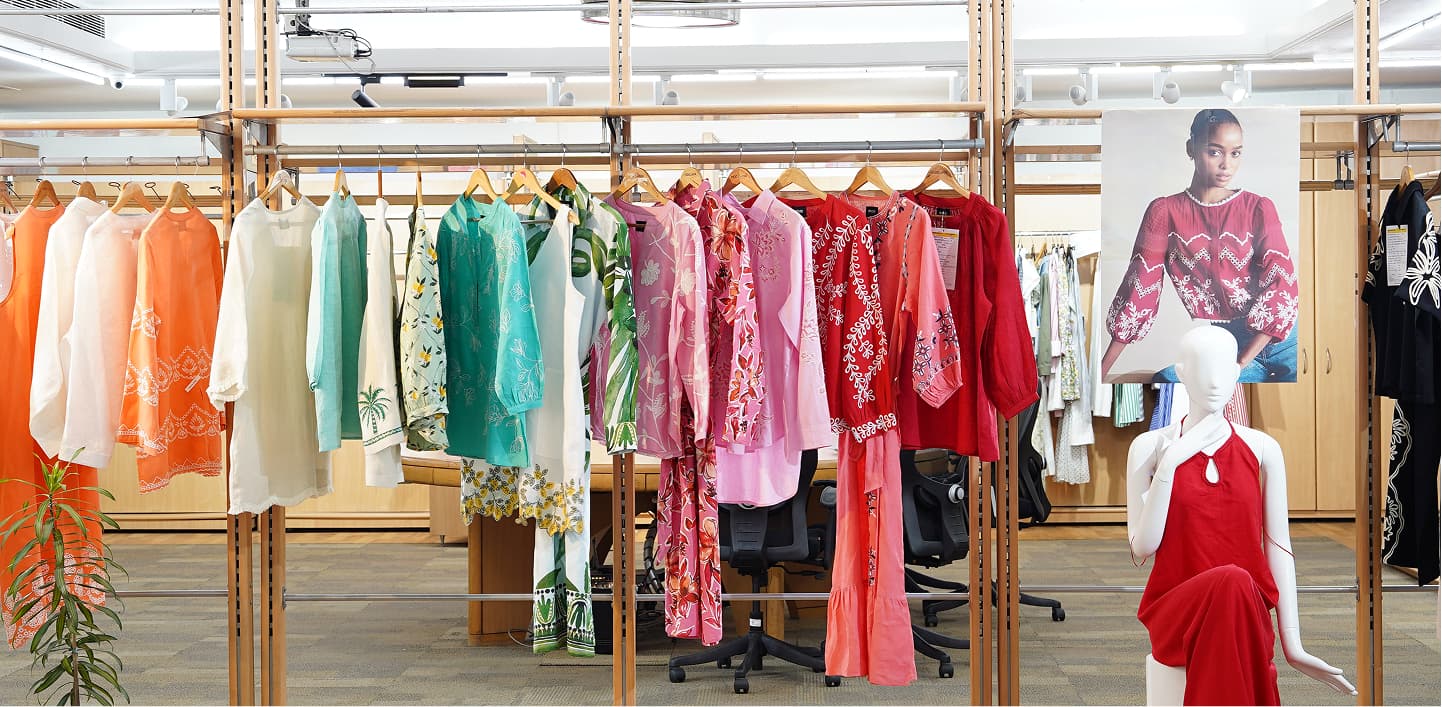 Hanging colorful apparel showcase